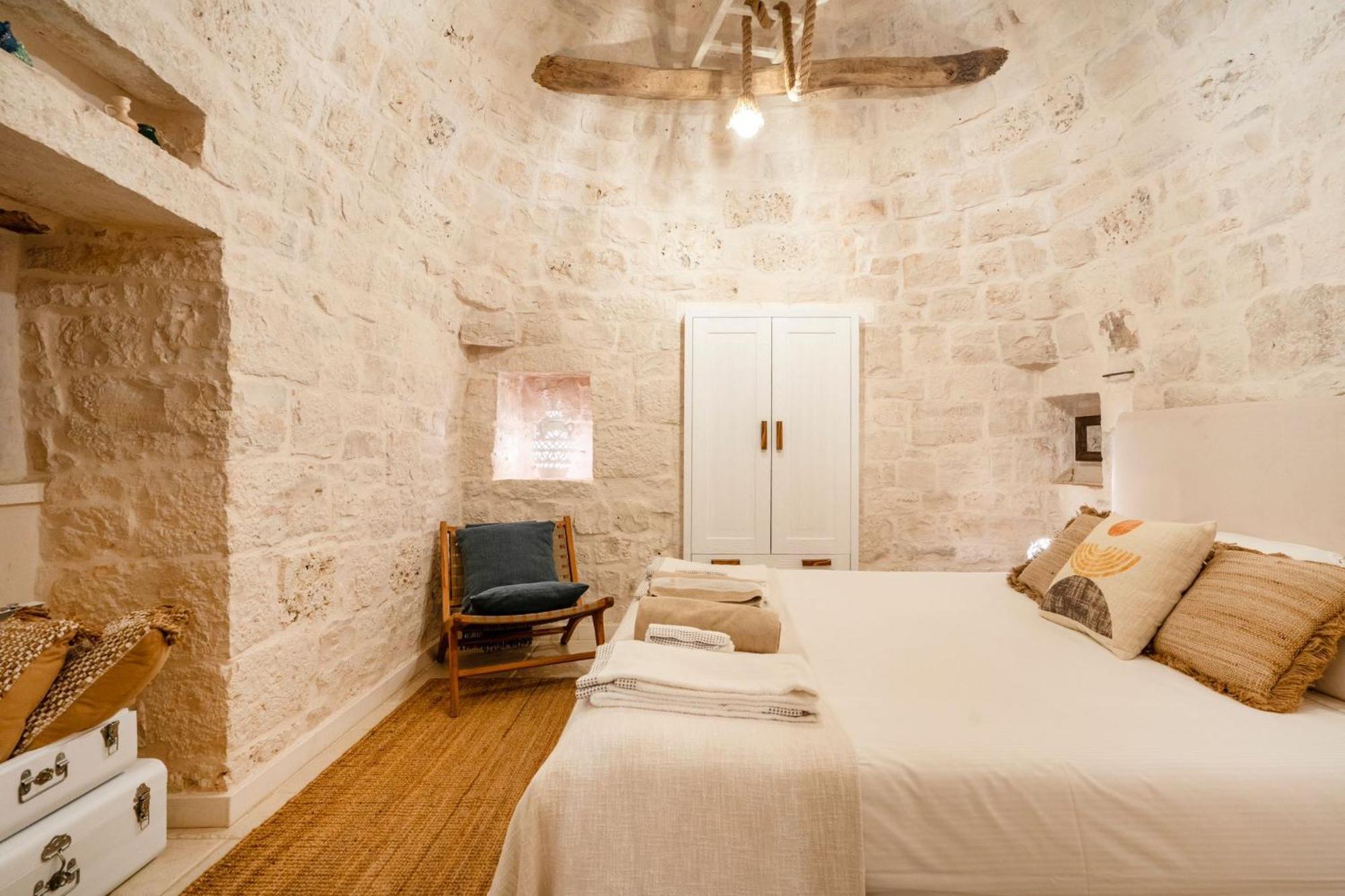 Trullo Perla Greta - Luxury Country Villa & Private Heated Pool Alberobello Exteriör bild