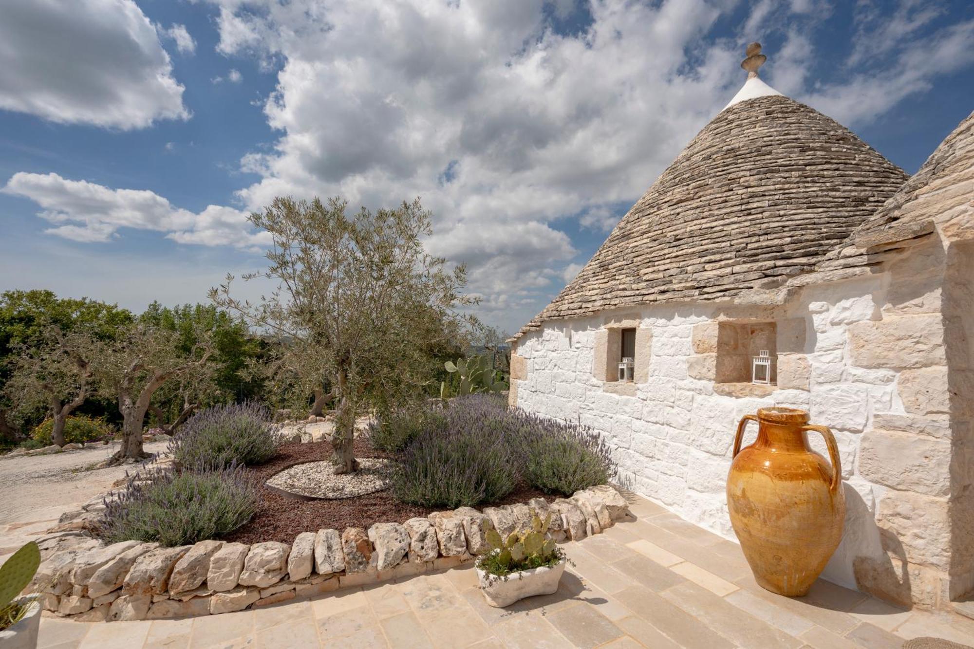 Trullo Perla Greta - Luxury Country Villa & Private Heated Pool Alberobello Exteriör bild