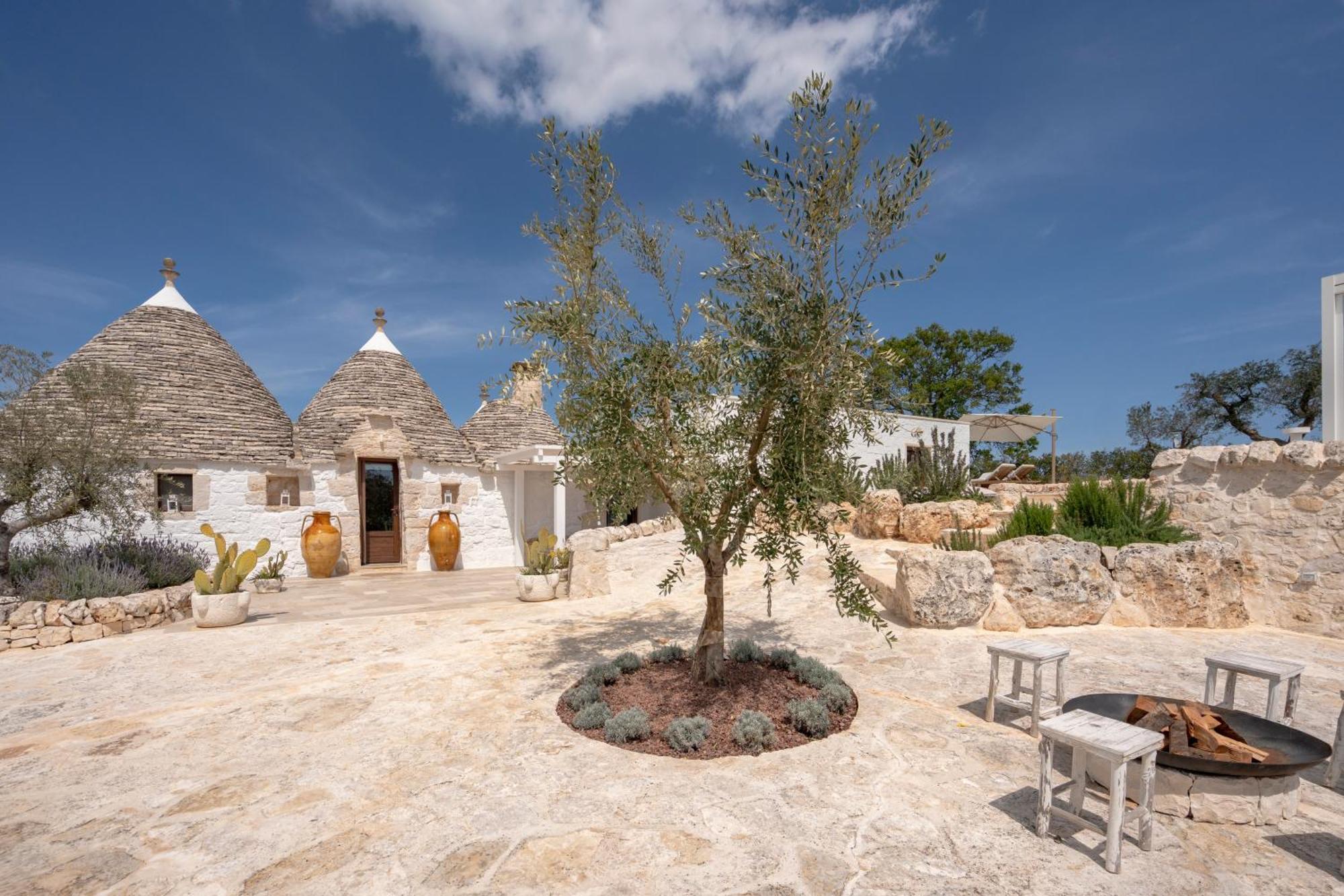 Trullo Perla Greta - Luxury Country Villa & Private Heated Pool Alberobello Exteriör bild